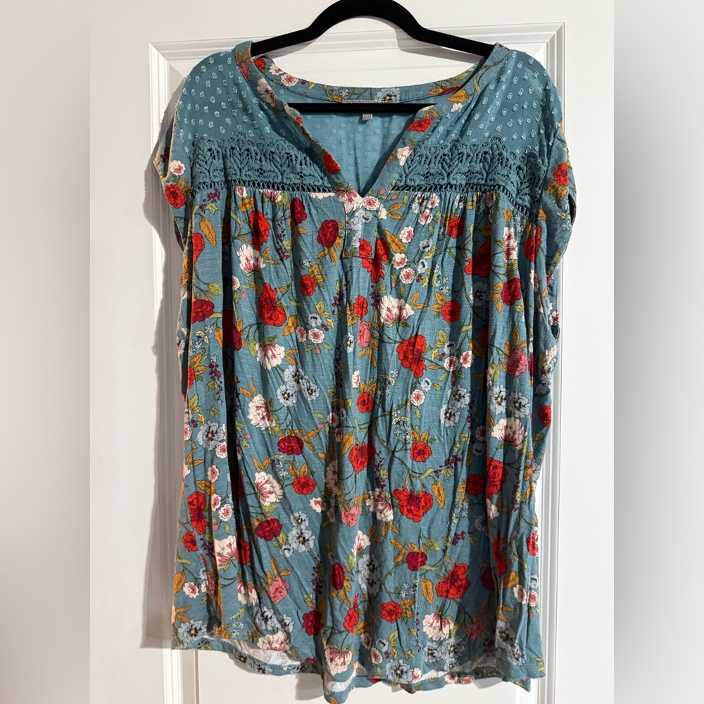 Daniel Rainn Red and Green Cap Sleeve Blouse